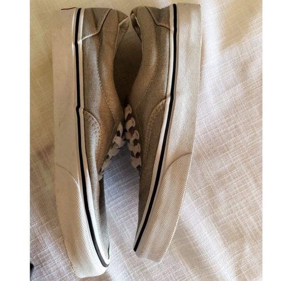 Vans off the wall silver size 8.5 US lace up - Picture 7 of 8